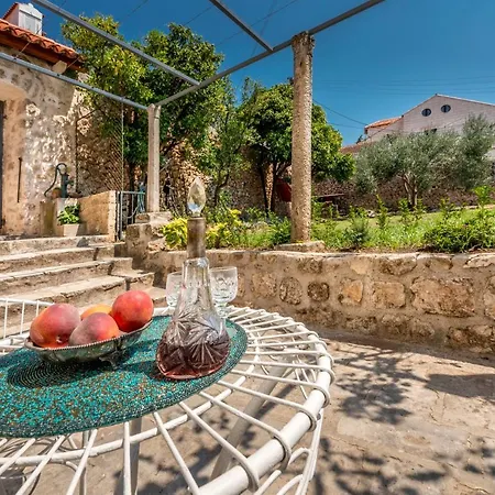 Διαμέρισμα Old Garden *