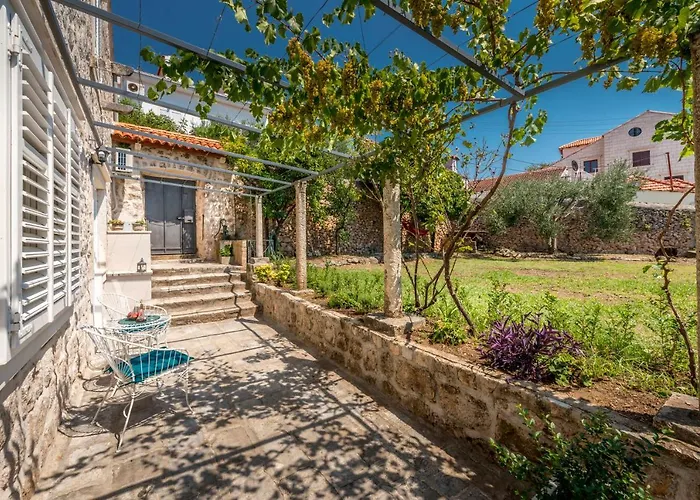 Old Garden Apartman *